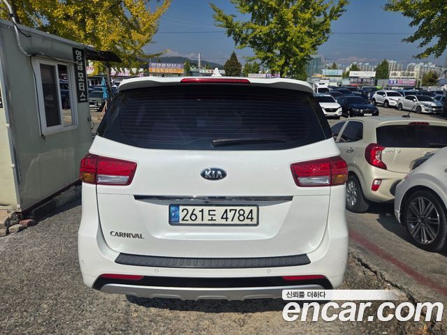 Kia Carnival Gasoline 9-seater Noblesse — пробег 229 226 км — фото 4 из 5