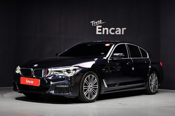 BMW 5-Series 530i M Sport Package Plus — пробег 81 530 км — фото 1 из 5