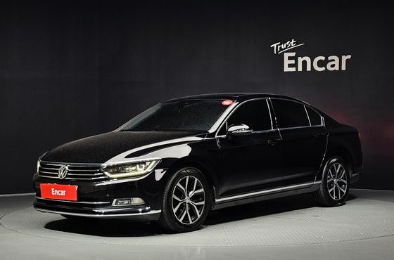 Volkswagen Passat 2.0 TDI Premium — пробег 167 388 км — фото 1 из 5