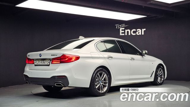 BMW 5-Series 520d xDrive M Sport Package — пробег 135 909 км — фото 2 из 5