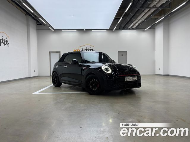 Mini Cooper Convertible JCW 3rd — пробег 67 321 км — фото 1 из 5