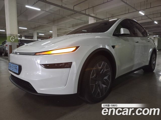 Tesla Model Y L Long Range AWD — пробег 1 758 км — фото 4 из 5