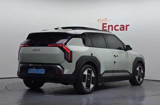 Kia EV3 Long Range 2WD Earth — пробег 81 484 км — фото 2 из 5