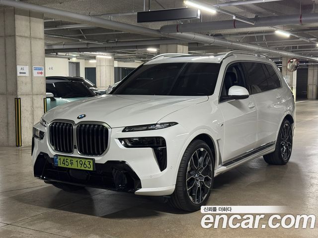 BMW X7 xDrive 40i M Sport 6STR — пробег 11 094 км — фото 1 из 5