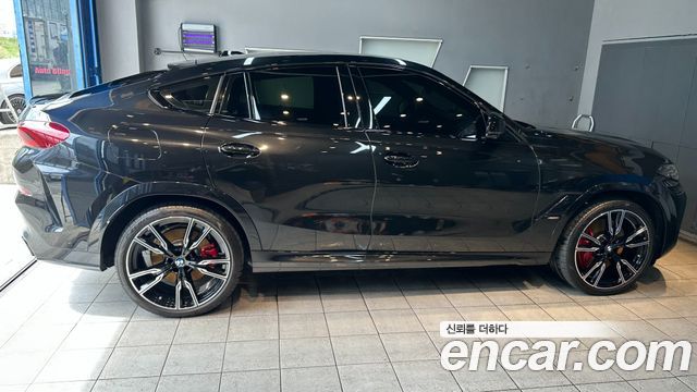 BMW X6 M60i — пробег 30 000 км — фото 4 из 5