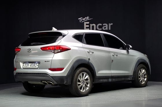 Hyundai Tucson Diesel 2.0 2WD Style — пробег 121 861 км — фото 2 из 5