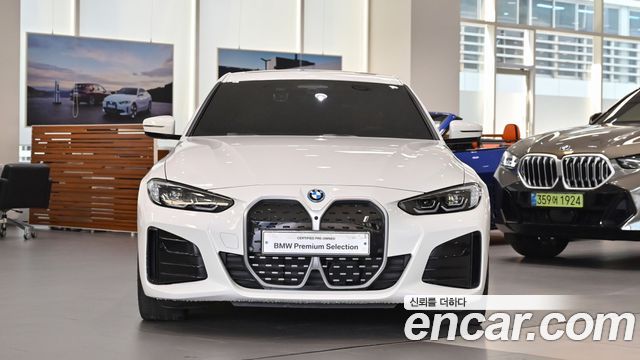 BMW i4 eDrive40 M Sports — пробег 16 938 км — фото 3 из 3