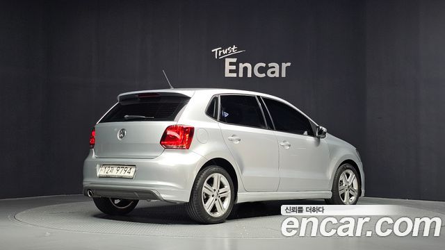 Volkswagen Polo 1.6 TDI R-Line 5th — пробег 129 089 км — фото 2 из 5