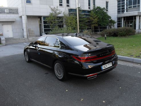 Genesis G90 5.0 AWD Prestige — пробег 69 170 км — фото 4 из 5