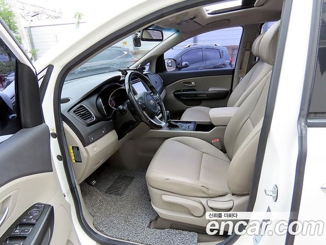 Kia Carnival 9-seater Luxury — пробег 80 026 км — фото 5 из 5