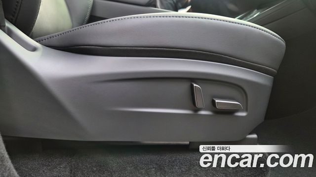 Tesla Model Y RWD — пробег 10 840 км — фото 2 из 5