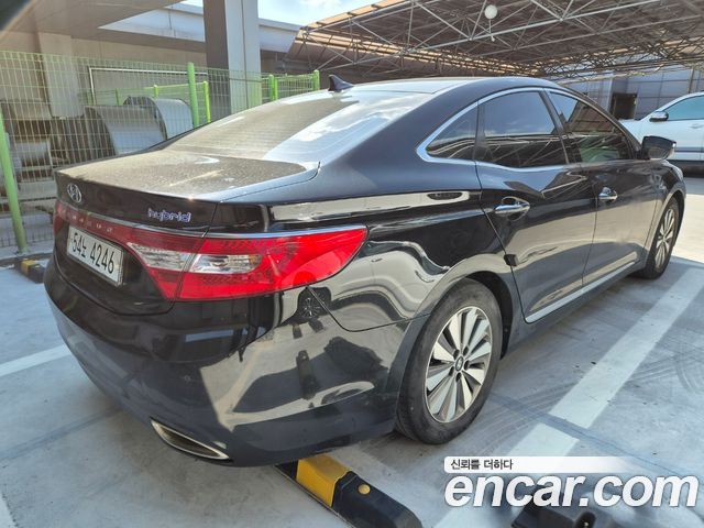 Hyundai Grandeur Premium — пробег 251 952 км — фото 4 из 5