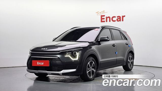 Kia Niro Prestige — пробег 11 829 км — фото 1 из 5