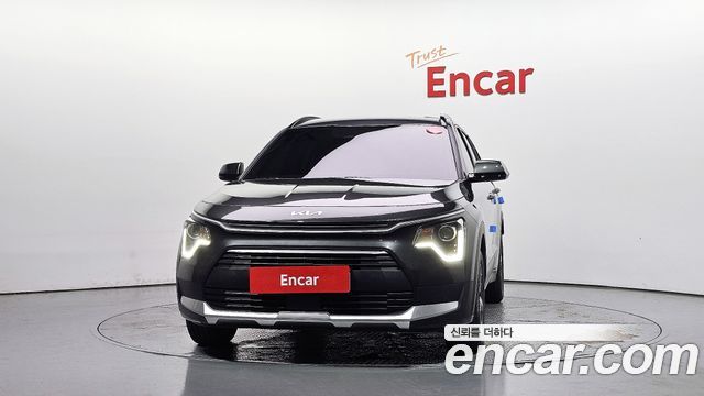 Kia Niro Prestige — пробег 11 829 км — фото 3 из 5