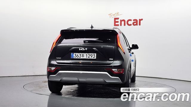 Kia Niro Prestige — пробег 11 829 км — фото 4 из 5