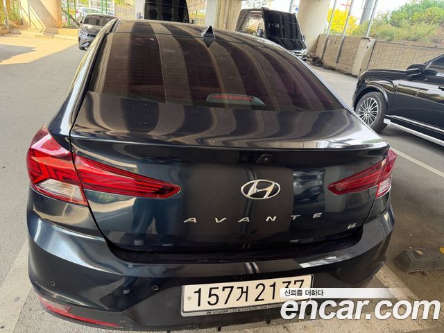 Hyundai AVANTE из Кореи Encar