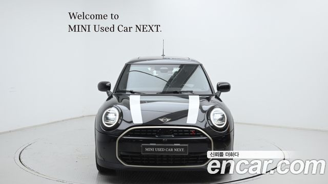 Mini Cooper Favoured — пробег 71 км — фото 3 из 5