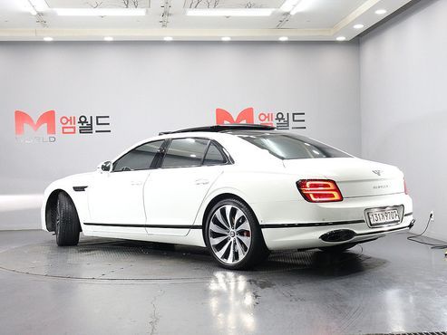 Bentley Flying Spur 4.0 — пробег 38 385 км — фото 4 из 5