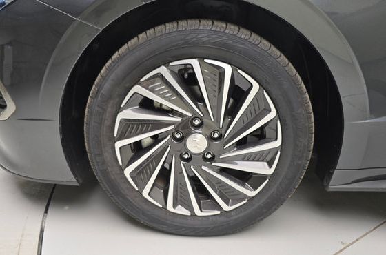 Hyundai Sonata Premium Plus — пробег 112 705 км — фото 5 из 5