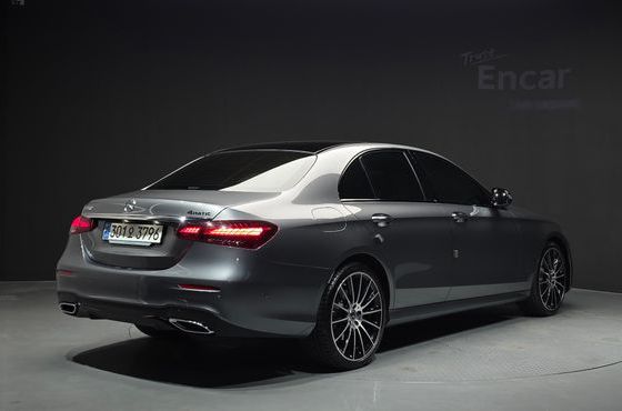 Mercedes-Benz E-Class E350 4MATIC AMG Line — пробег 94 515 км — фото 2 из 5