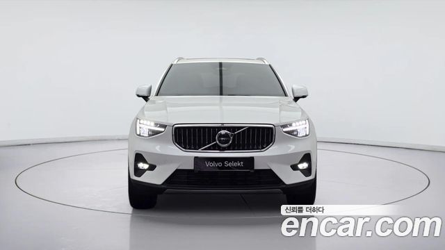 Volvo XC40 B4 Ultra Bright — пробег 5 740 км — фото 4 из 5