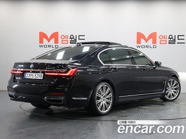 BMW 7-Series 740Li xDrive M Sport Package — пробег 51 018 км — фото 2 из 5