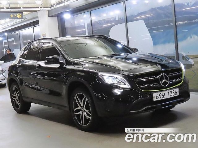 Mercedes-Benz GLA-Class GLA220 Premium — пробег 123 440 км — фото 1 из 5