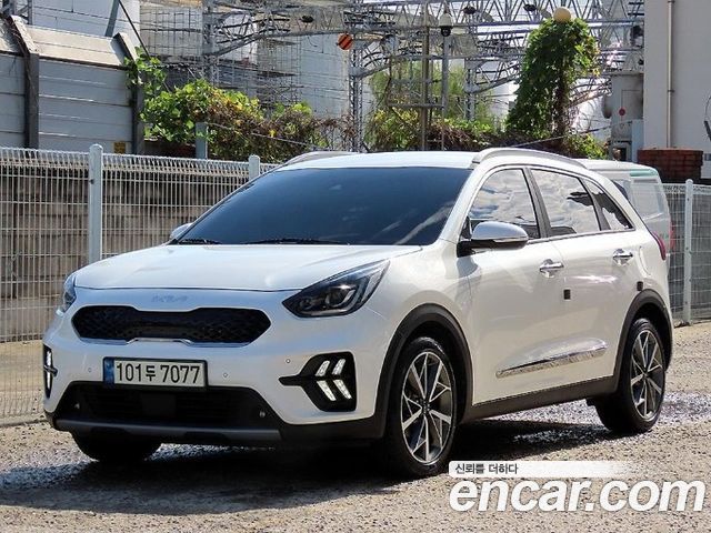 Kia Niro 1.6 HEV Signature — пробег 57 419 км — фото 1 из 5
