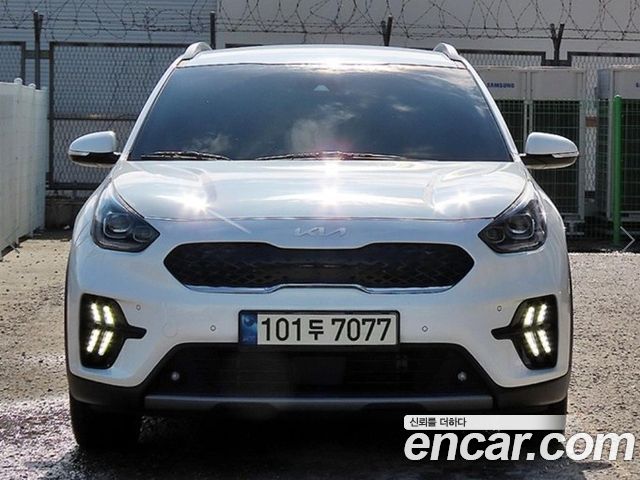 Kia Niro 1.6 HEV Signature — пробег 57 419 км — фото 2 из 5