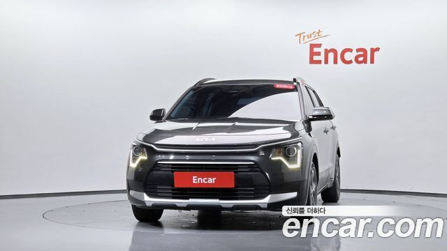 Kia Niro Prestige — пробег 45 599 км — фото 3 из 5