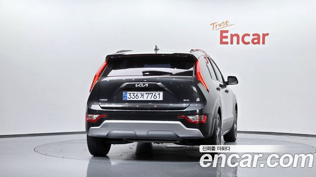 Kia Niro Prestige — пробег 45 599 км — фото 4 из 5