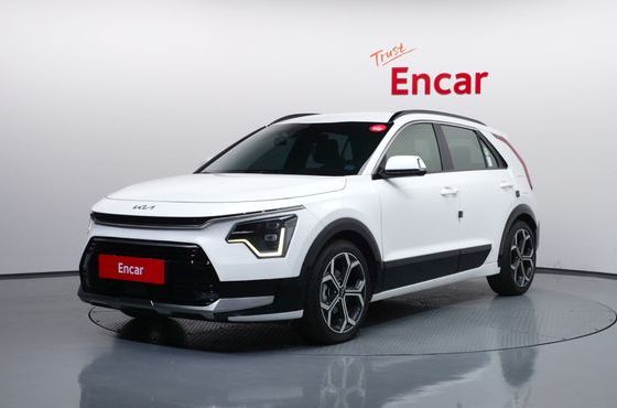 Kia Niro Prestige — пробег 76 846 км — фото 1 из 5