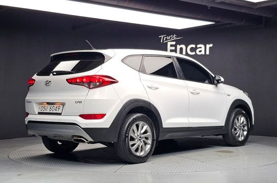 Hyundai Tucson Diesel 1.7 2WD Style — пробег 228 312 км — фото 2 из 5