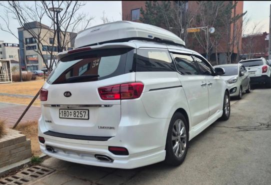 Kia Carnival 7-Seater Limousine President — пробег 104 613 км — фото 2 из 5