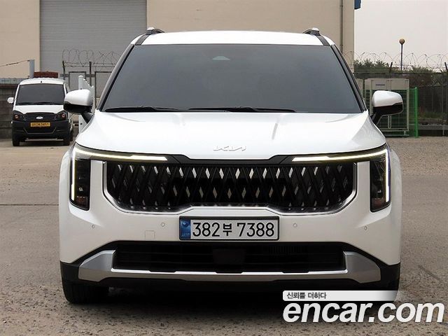Kia Carnival Diesel 9-Seater Prestige — пробег 21 137 км — фото 1 из 5