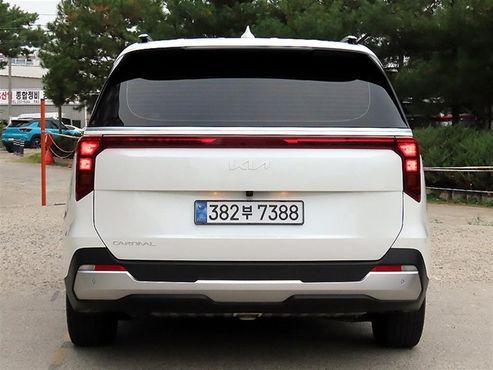 Kia Carnival Diesel 9-Seater Prestige — пробег 21 137 км — фото 4 из 5