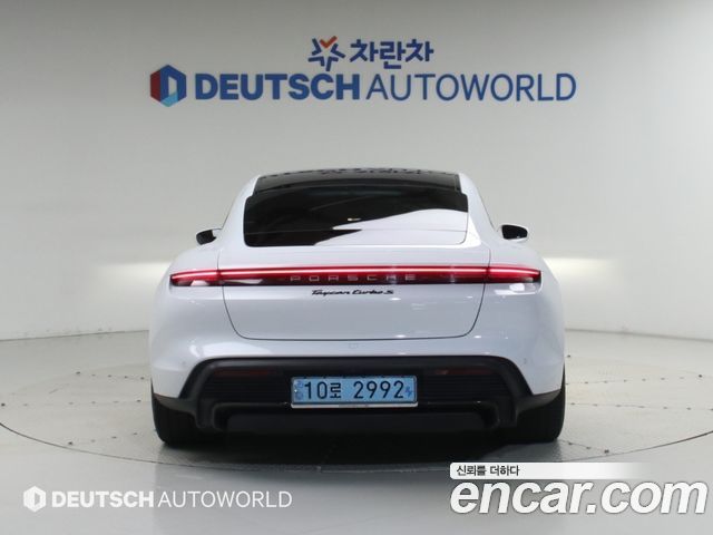 Porsche Taycan из Кореи Encar