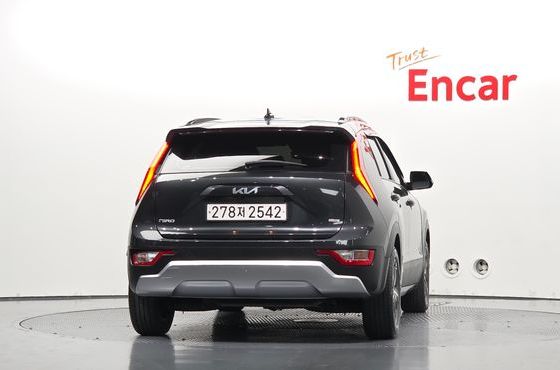 Kia Niro Prestige — пробег 92 557 км — фото 4 из 5
