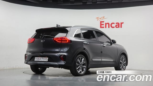 Kia Niro 1.6 HEV Noblesse Special — пробег 81 608 км — фото 2 из 5