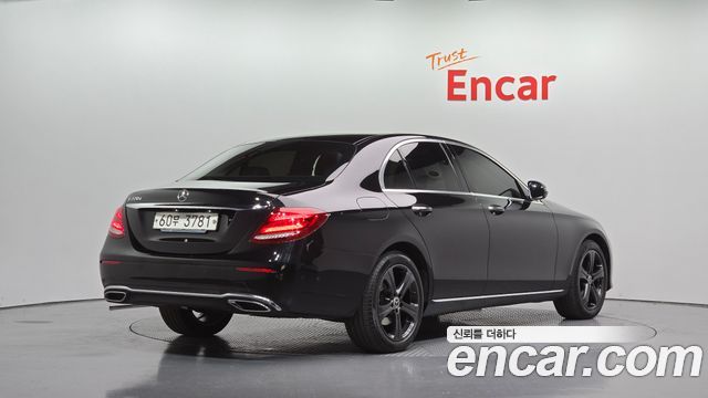 Mercedes-Benz E-Class из Кореи Encar