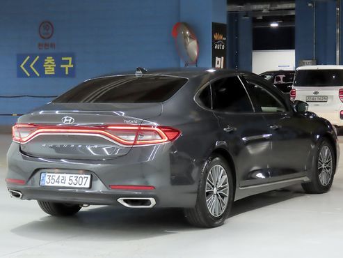 Hyundai Grandeur Premium — пробег 127 315 км — фото 3 из 5