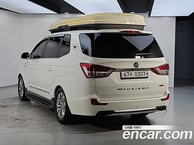 Ssangyong KORANDO 4WD Outdoor Edition 9-seater — пробег 128 000 км — фото 3 из 5