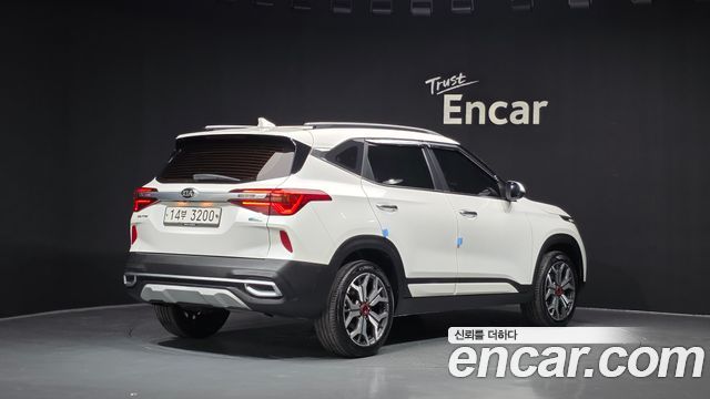 Kia Seltos из Кореи Encar