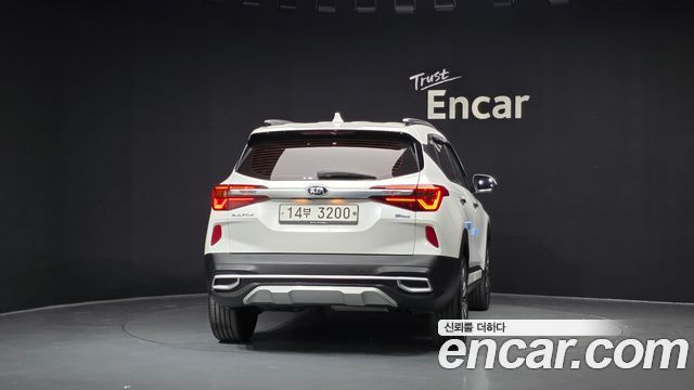 Kia Seltos из Кореи Encar