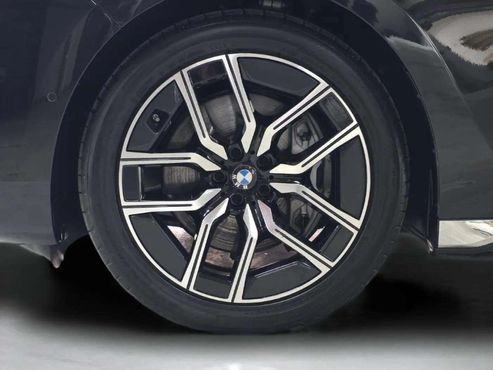 BMW 7-Series 740i xDrive M Sport — пробег 4 925 км — фото 5 из 5