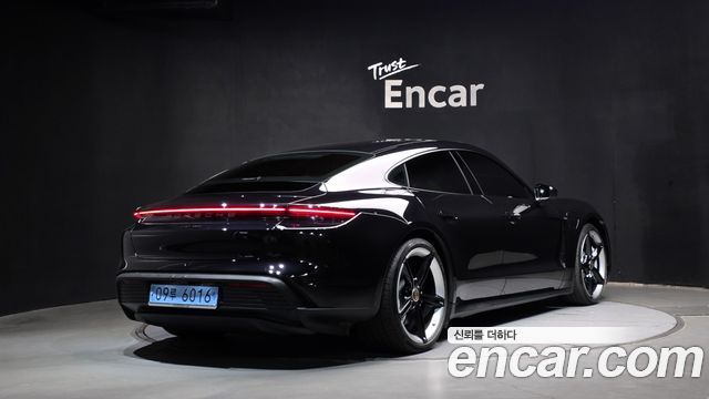 Porsche Taycan из Кореи Encar
