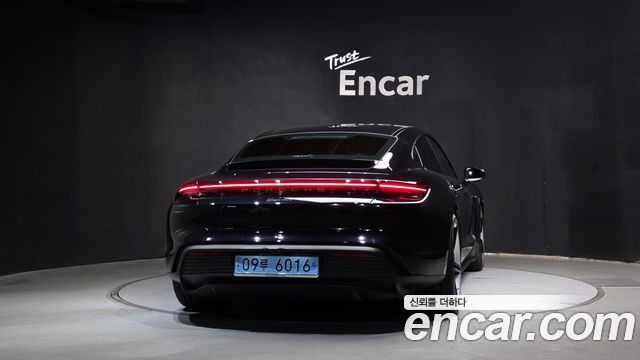 Porsche Taycan из Кореи Encar