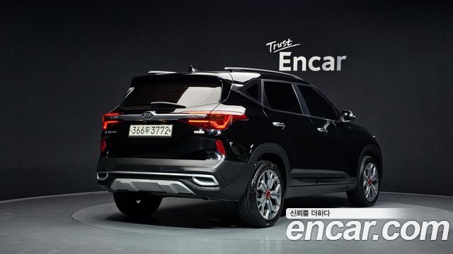Kia Seltos из Кореи Encar