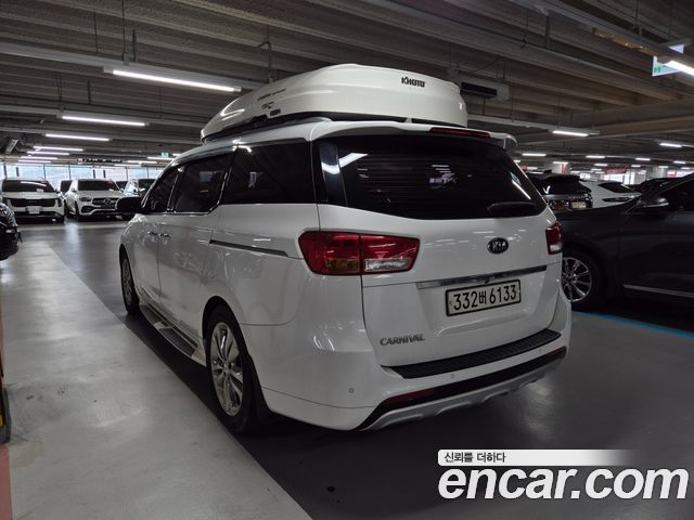 Kia Carnival из Кореи Encar