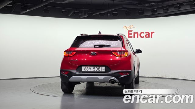 Kia Stonic из Кореи Encar